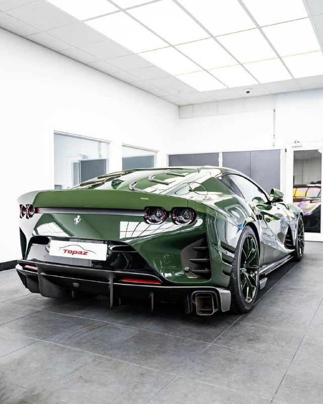 Ferrari 812 Tailor Made Edition. 6