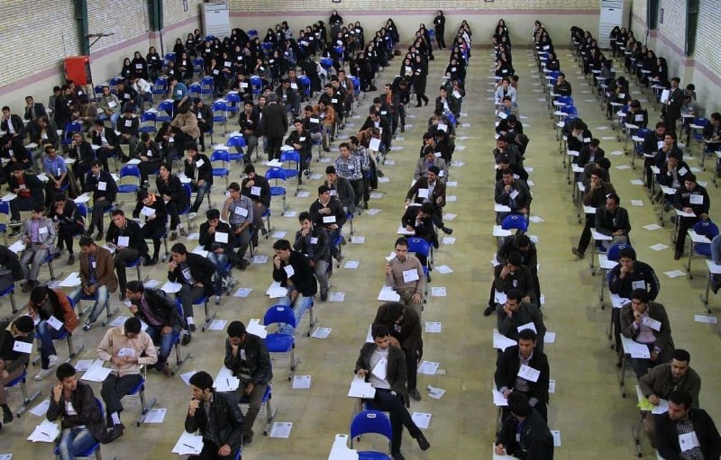 روزنامه وطن امروز: 🔻 دستگیری ۸۴ متخلف و کلاهبردار کنکور سراسری🔹 جانشین رئیس پلیس فتا فراجا از شناسایی و دستگیری ۸۴ نفر از متخلفان و کلاهبرد