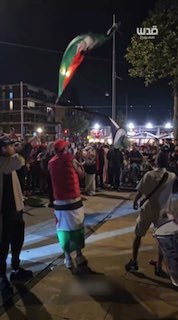 אוהדי מרוקו הריעו לפלסטין באמסטרדם לאחר משחק