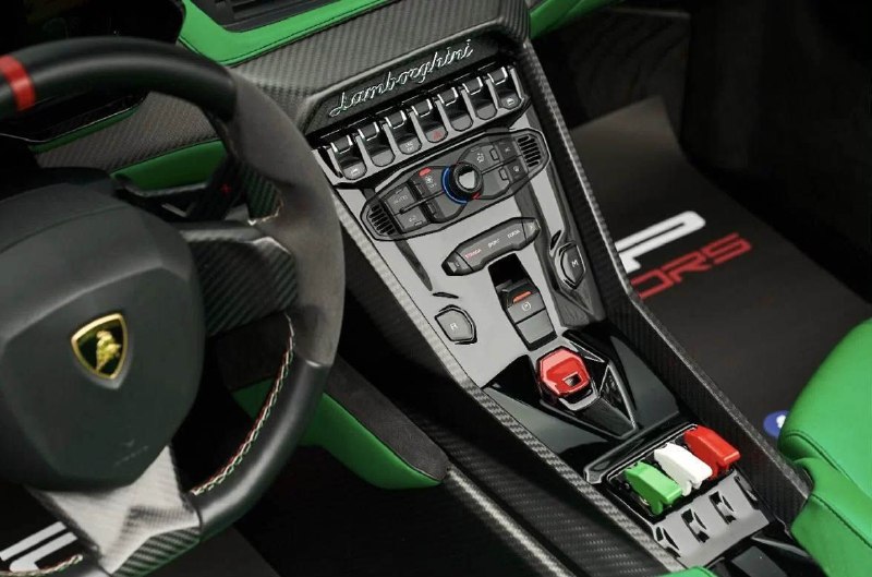 На Авито продают Lamborghini за 1 миллиард 10 миллионов рублей 4
