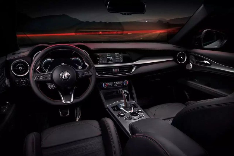 Alfa Romeo представила спецверсии самых мощных Giulia и Stelvio 3