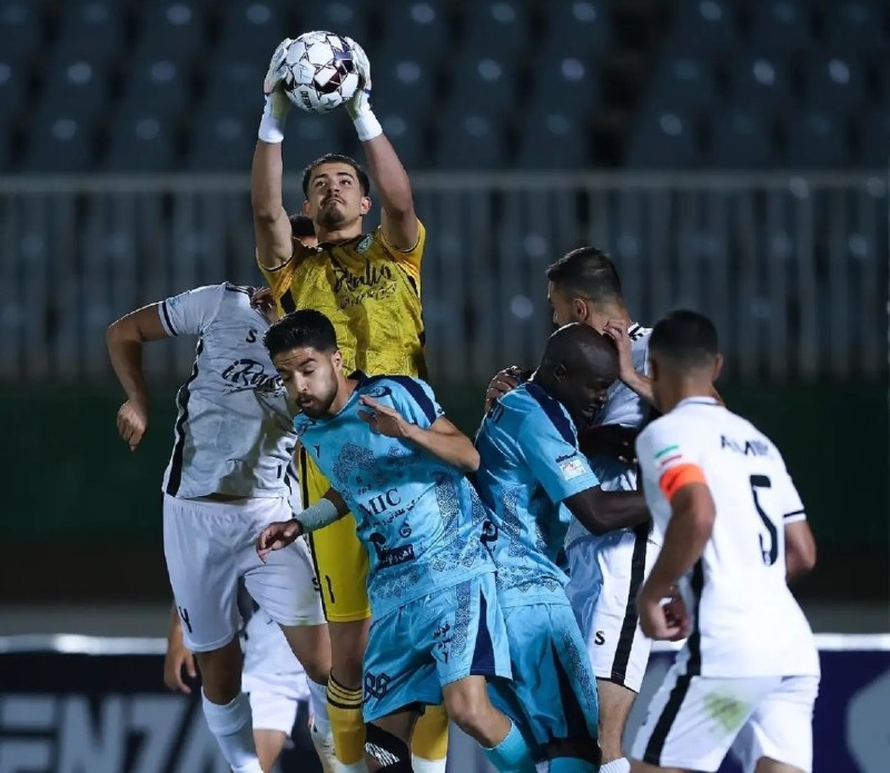 استقلال نیوز: خلیفه هم مثل حبیب تو ۲ بازی ۲ کلین شیت ثبت کرده🦅@Esteghlal_News