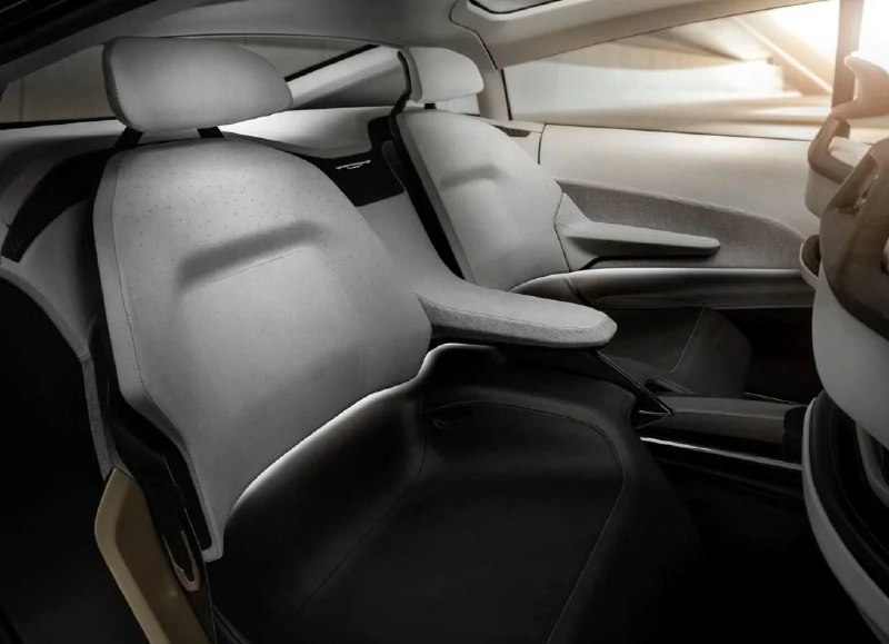 Концепт Chrysler Halcyon показал электромобильное будущее 7