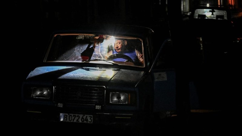 קובה באפלה: רשת החשמל הלאומית קרסה בפעם הרביעית השנה