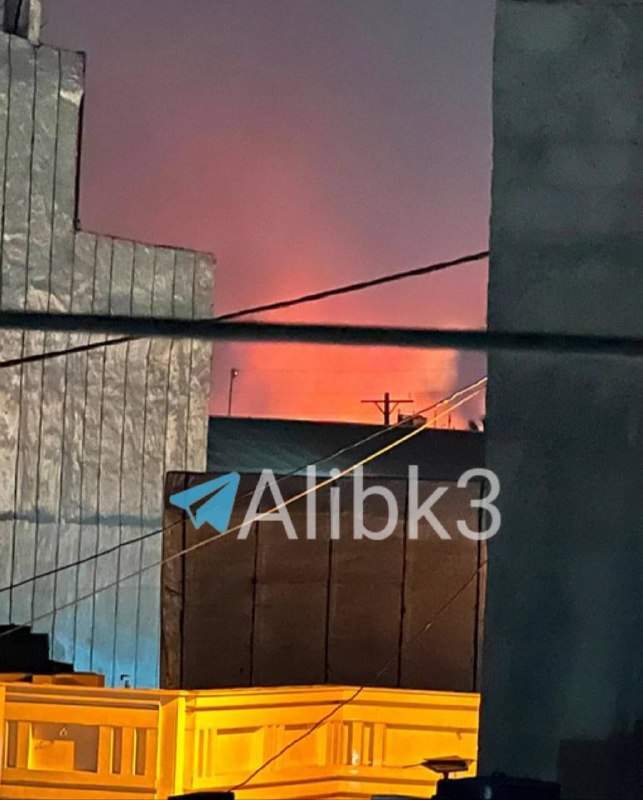 ערימות עשן עולות מהעיר בושהר שבאיראן
