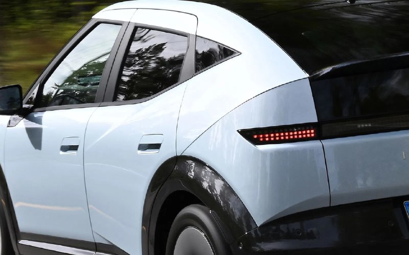 Ну наконец-то на горизонте — достойный конкурент тем же Renault 5 или Cupra Rava