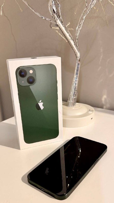 Продаю iPhone 13, 128 GB (зелёный) — фото 1