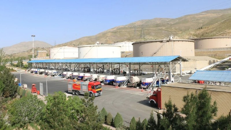 اعتمادآنلاین: 🔻انبار نفت شهران نباید در آن محل باشدرئیس شورای شهر تهران:🔹معتقدیم در محله شهران نباید انبار نفت وجود داشته باشد.🔹️حتی د