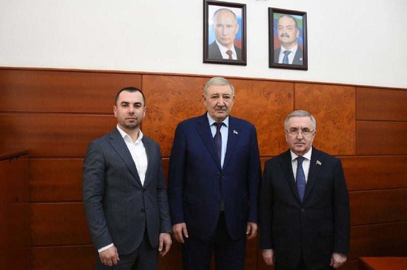 🇷🇺 Глава города Южно-Сухокумск Сеидахмед Мамадов провел рабочую встречу с Первым заместителем Председателя Народного Собрания Республики Дагестан Юрием фото