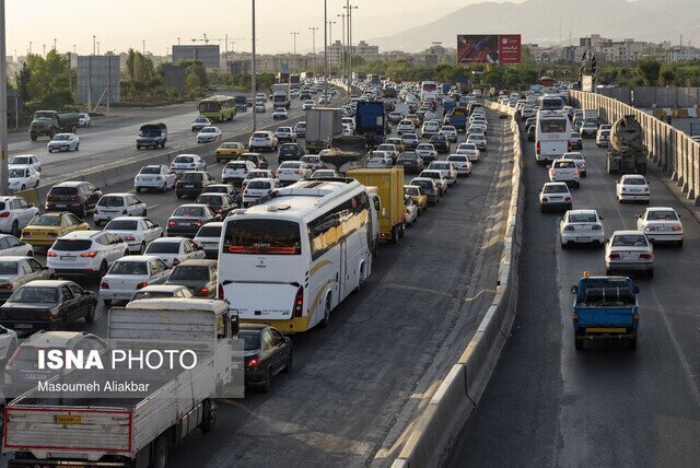 اخبارفوری و مهم: 🔴ترافیک سنگین در آزادراه کرج-تهران مدیرکل راهداری و حمل و نقل جادهای البرز:🔹در حال حاضر شاهد ترافیک سنگین در آزادراه کر