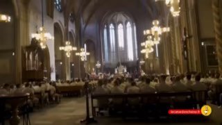 🇫🇷️ In the photographs, the chaplain of the prestigious third paratrooper marine infantry battalion can be seen delivering a sermon advocating a crusade against leftists and ethnic exchange during a mass held in Carcassonne, with the participation of a community of soldiers.