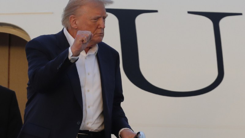 Trump administration says it will pay immigrants in the US illegally $1,000 to leave the country