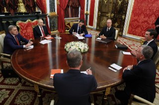 В Кремле прошли переговоры Путина и представителей Трампа. Стороны назвали встречу полезной, но ни о каком прорыве объявлено не было. Главное  Спецпосланник президента США Стив Уиткофф и зять Трампа Джаред Кушнер провели в Кремле трехчасовые переговоры с В