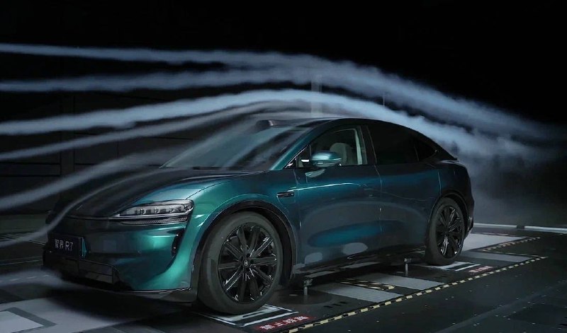 Luxeed R7 стал чемпионом по аэродинамике среди кро...