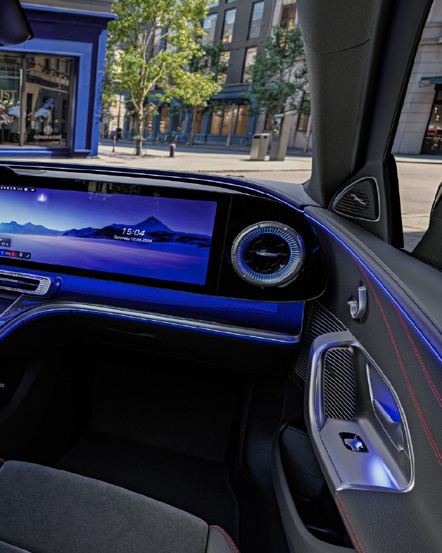 NEW Mercedes-Benz C-Class interior 2