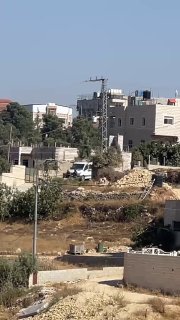 דחוף: כוחות מיוחדים ישראלים מקיפים בית ביישוב בית אומר מצפון לחברון.