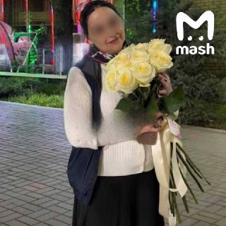 46-летний житель Дагестана застрелил бывшую жену и её 23-летнюю дочь — он считал, что они позорят семью, работая в кафе.Мужчина настаивал, чтобы экс-супруга уволилась, потому что считал такую работу позором для семьи. Женщина отказалась и попыталась убежат