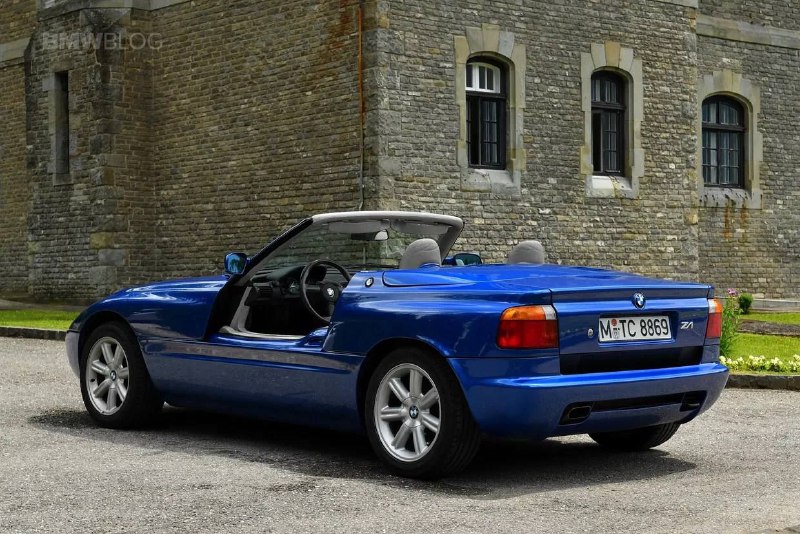 Культовый автомобиль BMW Z1 2