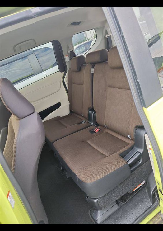 Toyota Sienta 2016 фото 9