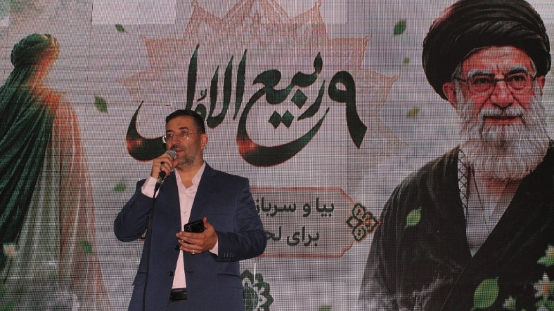شبکه اطلاع‌رسانی مرآت: #گزارش_تصویریمصادف با سالروز آغاز امامت امام زمان(عج)♻️ اجتماع بزرگ مردمی #تجدید_بیعت با حضرت ولی‌عصر عجل‌الله‌تعالی‌فرج