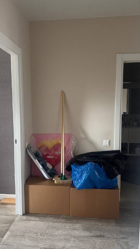 Хочется думать, что это все происходит не со мной 🥲💔Спасибо друзьям! Добрые люди. Как хорошо, что они у меня есть.У нас столько вещей, аж глаза разбегаются, даже не знаю с чего начать…Хочется думать, что это все происходит не со мной 🥲💔Спасибо друзьям! Добрые люди. Как хорошо, что они у меня есть.У нас столько вещей, аж глаза разбегаются, даже не знаю с чего начать…