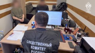 Украинские мошенники провели онлайн-обыск в квартире Даниила Секача перед тем, как отправить его на ограбление и убийство — аферисты хотели развести на деньги самого футболиста, но ничего примечательного не нашли. По данным Mash, на крючок злоумышленников 