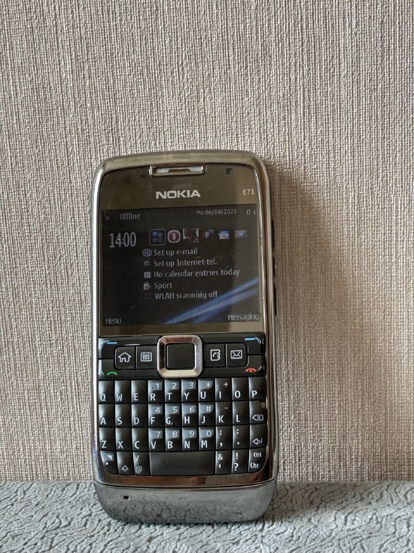 Nokia E71 — фото 1