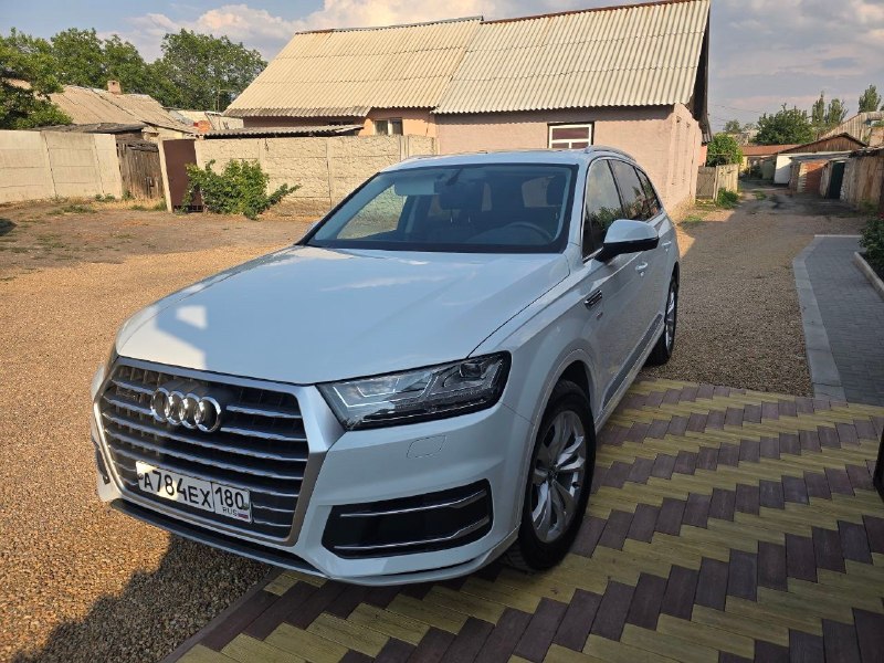 Продам audi q7 2.0 tfsi 2019 год. мощность: 252 л. с. птс: электронный владельцев по птс: 1 состояни... - фотография