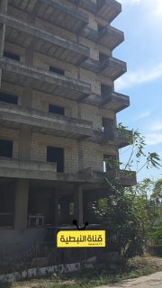 במקום זה חדר המטוס ה"ישראלי" לריבונות לבנון בשכונת אלביאד בנבטים הבוקר.. הוא חקר בניין בבנייה ולא מיושב!