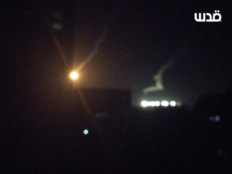 جيش الاحتلال يطلق قنابل إنارة فوق جباليا شمالاً
