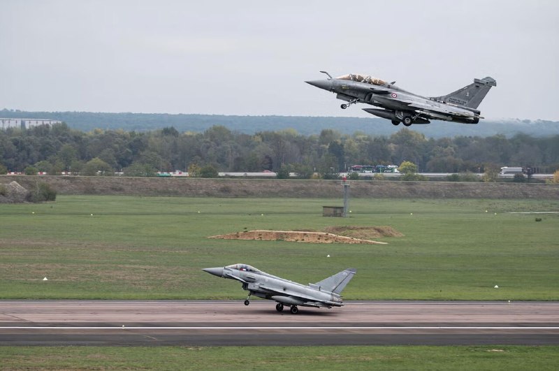 Britain and France conducted the first joint nuclear deterrent exercise.