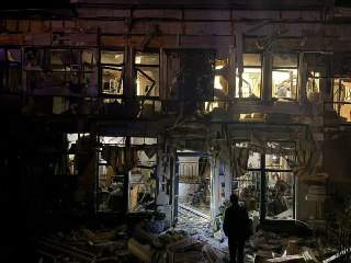 Десять человек обратились за медицинской помощью после ночной массированной атаки на Одессу, сообщил глава местной администрации.