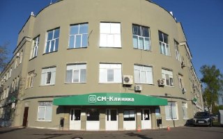 Чемпионка мира по атлетическому фитнесу впала в кому во время операции по увеличению груди в Москве.По данным Mash, 51-летняя спортсменка потеряла сознание во время введения внутривенного наркоза в "СМ-Клинике" на улице Клары Цеткин. Реанимационные меропри