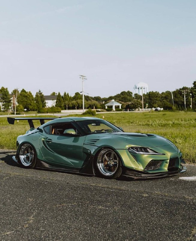 Toyota Supra 2