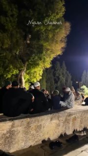 אווירה של אמונה ותחנונים דתיות בתוך מסגד אל-אקצא המבורך