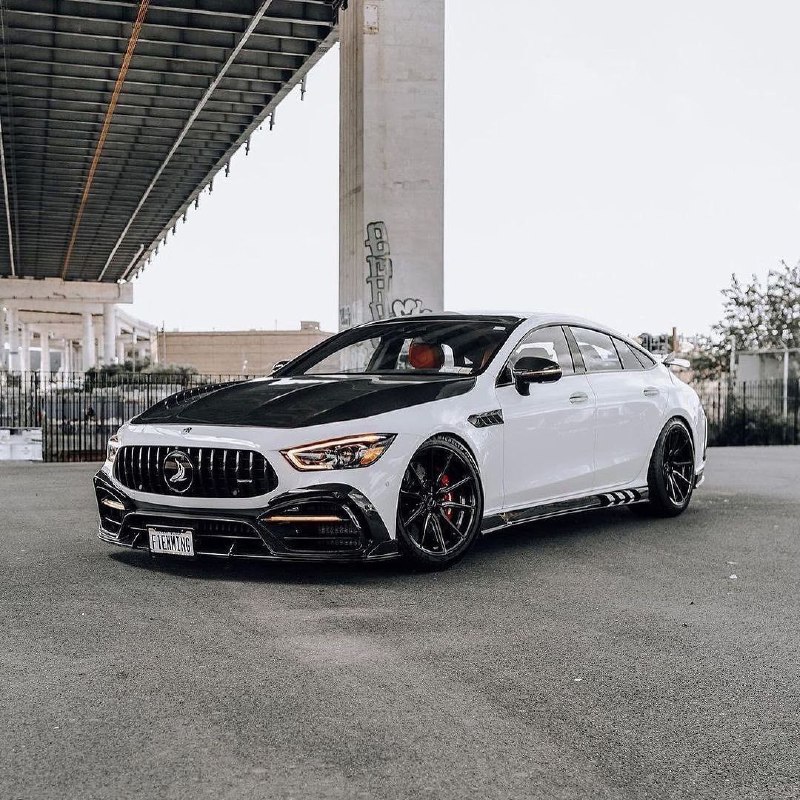 Mercedes-AMG GT 4-door с карбоновым бодикитом от Inferno