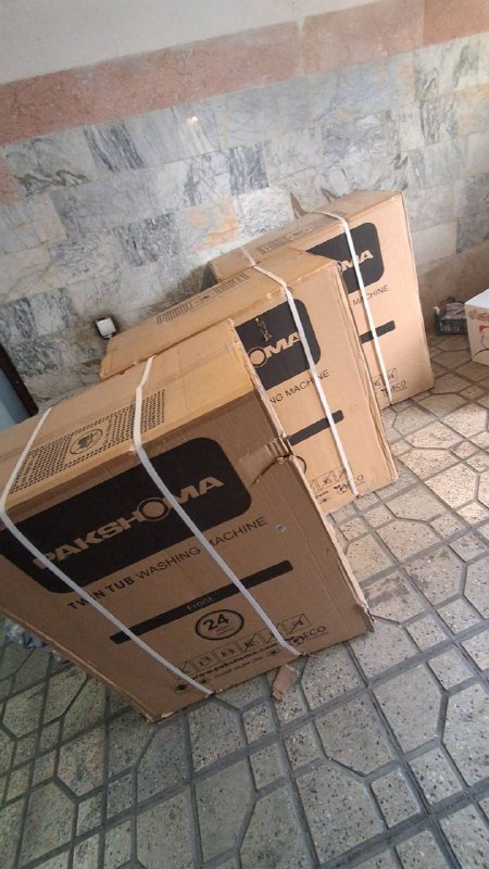 خیریه دانشجویی "بنی آدم اعضای یک پیکرند": ۱۳۰میلیون تهیه یک دستگاه یخچال برای یک خانم مسن که با نوه یتیمش زندگی میکنه و ۴ دستگاه ماشین لباسشویی دو قلو پاکشوما برا