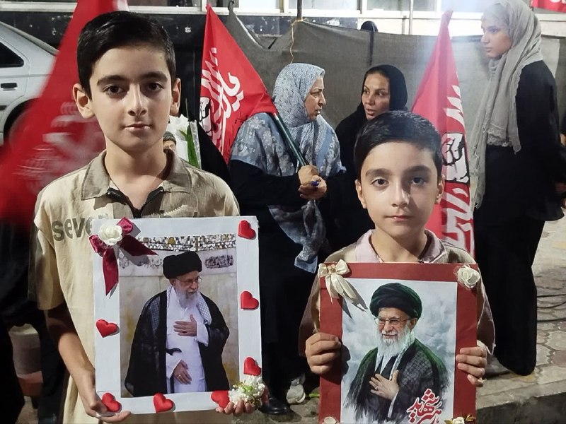 پایگاه خبری سفیرافلاک: 📣 مراسم چهلم تشیع رهبر شهید انقلاب اسلامی در بروجرد#مکتب_ایستادگی 📲 ادمین: @Aber110🗞️ اخبار ناب لرستان👇🎒 https://t.me/+r