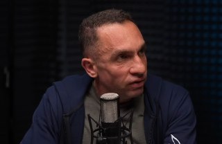 ⚡️ Александра Кынева* перевели из общей камеры на 30 человек в новую, с «нормальным сантехническим оборудованием». Политолог объявлял голодовку — не мог ходить в туалет-дырку с гипсом на ноге18+. НАСТОЯЩИЙ МАТЕРИАЛ (ИНФОРМАЦИЯ) ПРОИЗВЕДЕН, РАСПРОСТРАНЕН И 