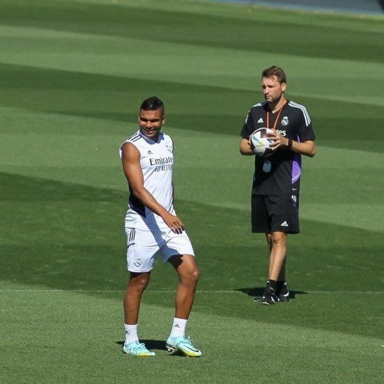 فوتبالی | Footballi.net: ⚔️ ۴ سال از آخرین تمرین کاسمیرو در جمع کهکشانی‌ها گذشت🔻چهار سال پیش در چنین روزی، دوران حضور کاسمیرو در رئال مادرید به پ