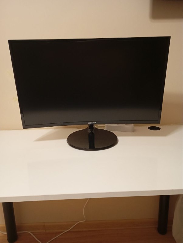 Изогнутый монитор Samsung C27F390FHI