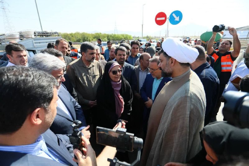 آخرین خبر همدان: 🔺وزیر راه و شهرسازی از پروژه چهارخطهسازی مسیر ملایر-آورزمان-نهاوند بازدید کرد🔹وزیر راه و شهرسازی در جریان سفر به استان