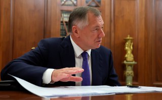 «Чуть больше 900 триллионов». Вице-премьер Хуснуллин остался недоволен тем, что капитализация России сравнима с одним Нью-ЙоркомВице-премьер Марат Хуснуллин заявил, что «капитализация» России немного превышает 900 трлн рублей, что сравнимо с Нью-Йорком. Та