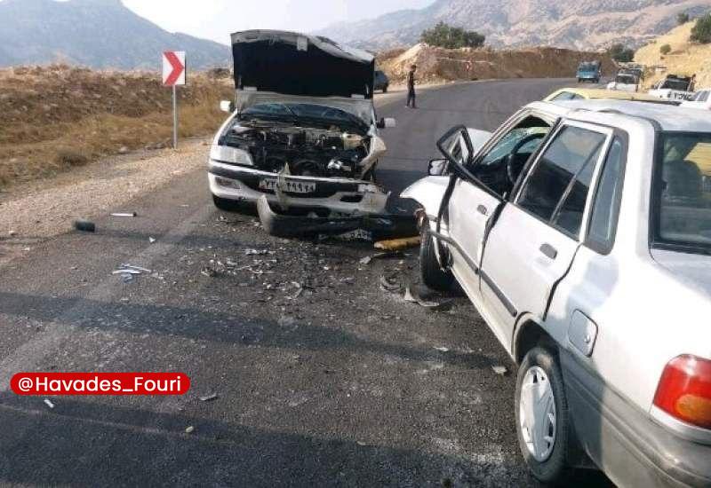 حوادث فوری ⚠️: سه زن در برخورد ۲ دستگاه خودرو در یزد جان باختندرئیس اورژانس استان یزد:🔹صبح روز شنبه بر اثر برخورد یک دستگاه خودروی پژو 