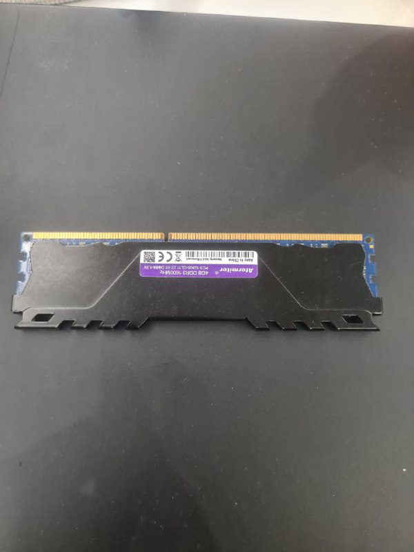 Оперативная память ddr3 1600 MHz 4 гигабайта 20 лари — фото 1