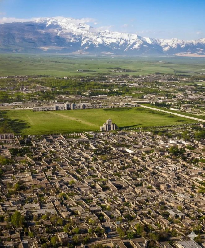 مطالب ده ریشتری: اولین عکس هوایی طهرانوالترميتل هولتسر، یک خلبان سوئیسی در سال ۱۳۰۳ اولین عکس‌های هوایی طهران را گرفت. او از طرف شرکت هوا