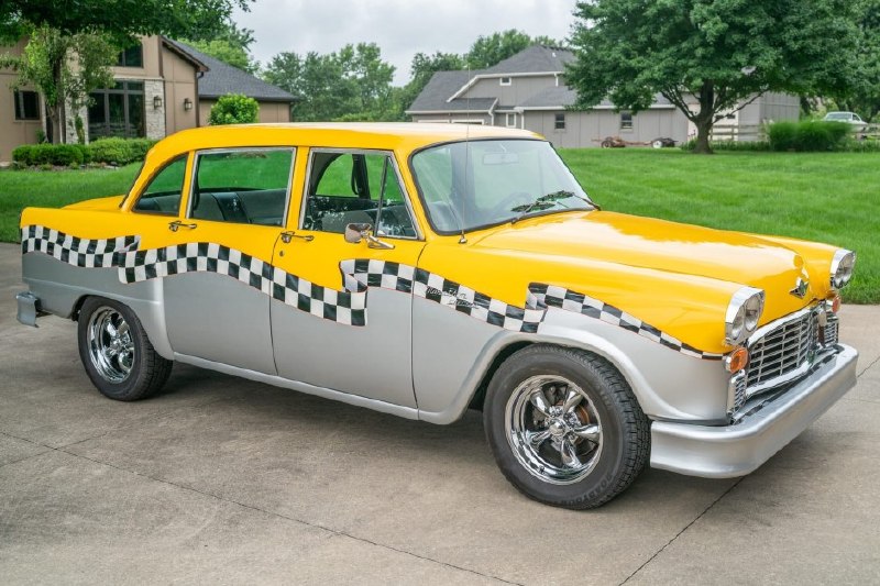 🚗✨ 1975 Checker Marathon A‑12 – «покинутый» классик в новом светеМы разобрались