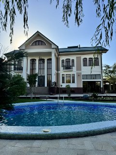Продается шикарный дом на берегу реки