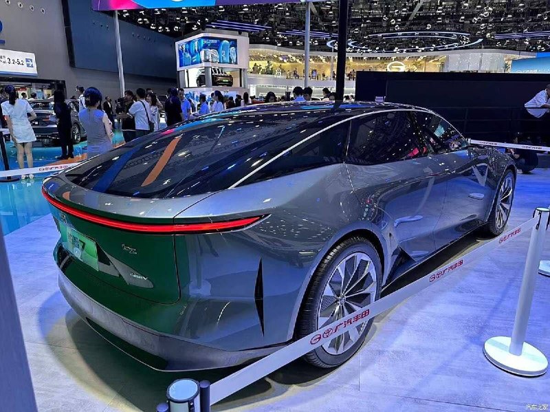 Toyota представила электромобиль 2