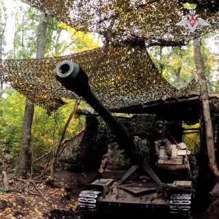 אזור חרקוב צוות ה-Msta-S של גדוד התותחנים העצמי ה-275 של קבוצות טבילה נתן תקיפות באזור הפריסה הזמנית של AFUs.